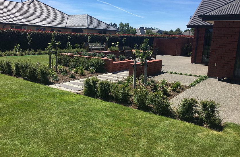 Residential landscaping image