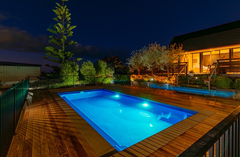 Swimming pool Construction image