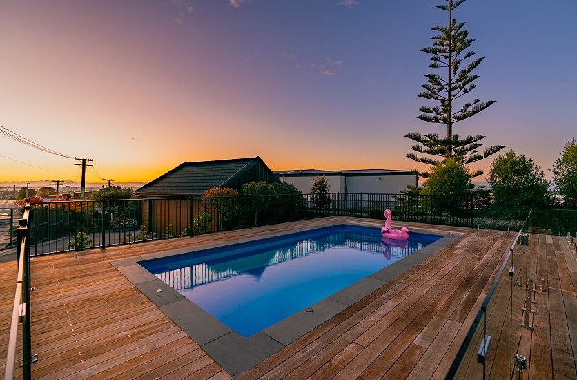 Swimming pool Construction image