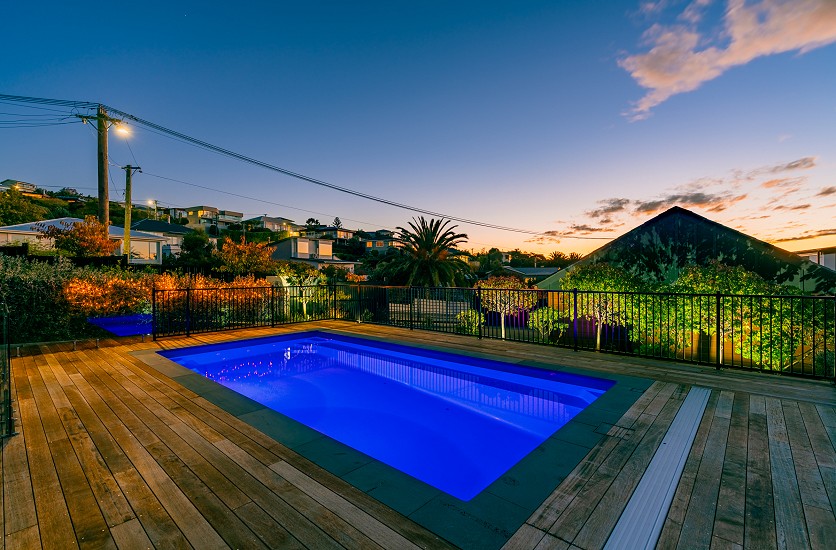 Swimming pool Construction image
